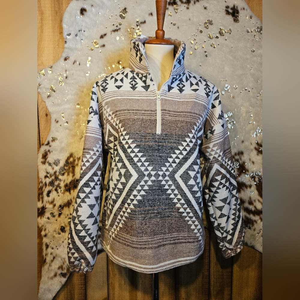 Geometric Patterned Pullover Sweater